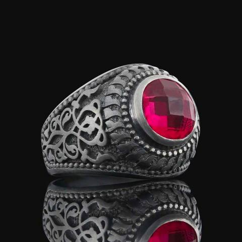 Cesaret ve Güç Simgesi Ruby Taşıyla Tasarlanmış Yüzükler