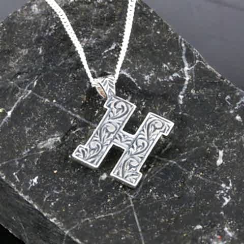 El Yapımı Gümüş Özel Üretim H Harfli Kadın Kolye