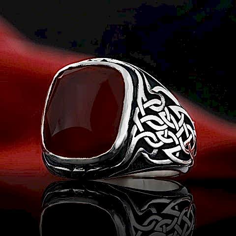 Kırmızı Akik Taşlı Özel Tasarım 925 Ayar Gümüş Motifli Erkek Yüzüğü