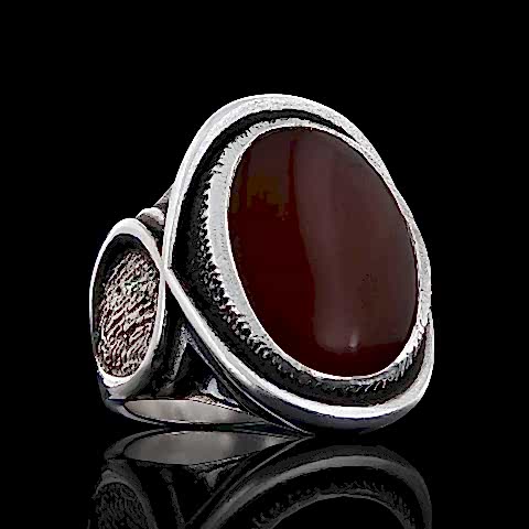 Kırmızı Akik Taşlı Yüzük, Şıklığıyla Dikkat Çeken Kırmızı Akik Gümüş Yüzük