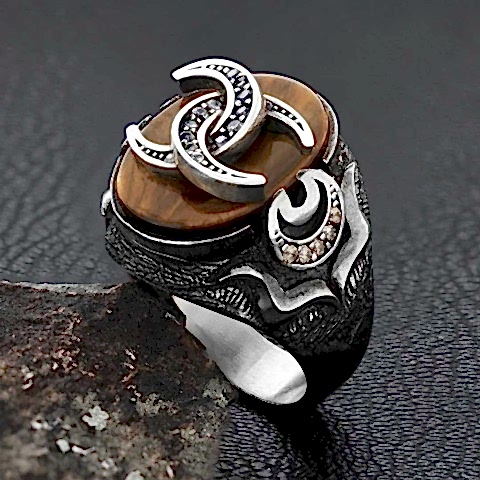 Taş Üzerinde İç İçe Geçmiş Hilal Sembollü Gümüş Yüzük