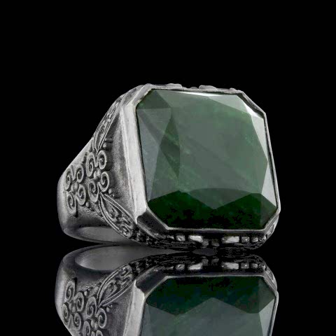 Yeşim Taşlı Yanları Motifli Gümüş Erkek Yüzük